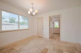 982 W Donovan St, Houston, TX 77091 - Photo 12