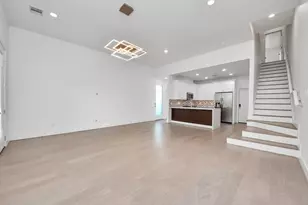 4447 Whitney Oak Ln, Houston, TX 77018 - Photo 4