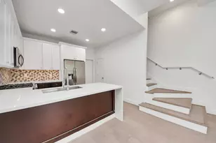 4447 Whitney Oak Ln, Houston, TX 77018 - Photo 6