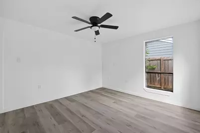 4933 Doolittle Boulevard, Houston, TX 77033 - Photo 18
