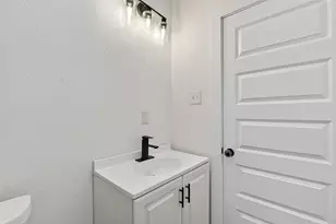 4933 Doolittle Blvd, Houston, TX 77033 - Photo 20