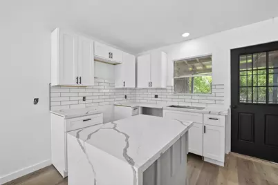 4933 Doolittle Boulevard, Houston, TX 77033 - Photo 8