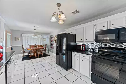 111 Commerce Lane, Highlands, TX 77562 - Photo 16
