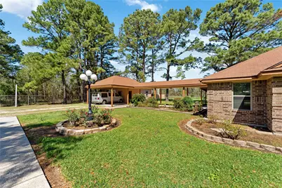 111 Commerce Lane, Highlands, TX 77562 - Photo 4