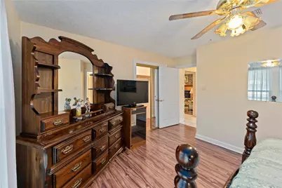 111 Commerce Lane, Highlands, TX 77562 - Photo 26