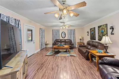 111 Commerce Lane, Highlands, TX 77562 - Photo 12