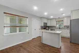 14319 Ella Lee Ln, Houston, TX 77077 - Photo 10