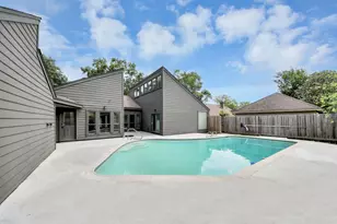 16502 Craighurst Dr, Houston, TX 77059 - Photo 20