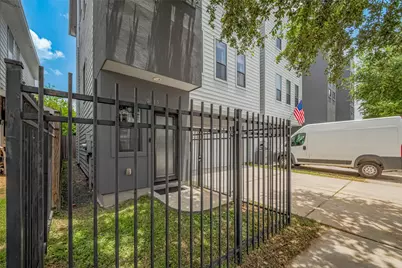 2115 Hadley Street, Houston, TX 77003 - Photo 2