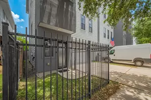 2115 Hadley St, Houston, TX 77003 - Photo 2