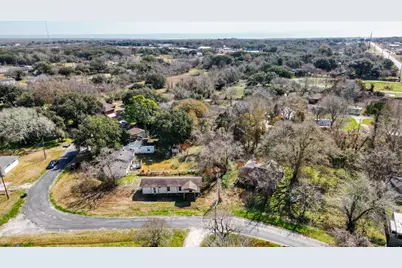 2024 9th Street, High Island, TX 77623 - Photo 4