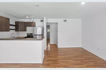 1408 Hughes Street #4, Houston, TX 77023 - Photo 6