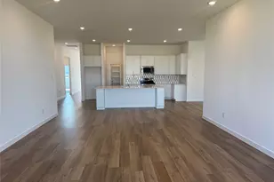 2915 Palm Branch Dr, Texas City, TX 77568 - Photo 2