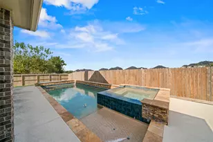 11719 Eagle Ridge Dr, Mont Belvieu, TX 77535 - Photo 2
