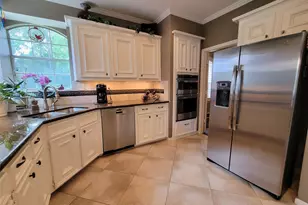 549 Stephen F Austin Dr, Conroe, TX 77302 - Photo 8