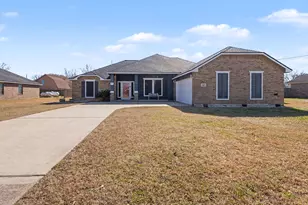 210 Milo St, Dayton, TX 77535 - Photo 4