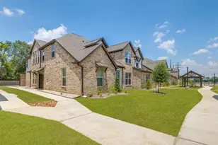 221 Pk Pl Cir, Waller, TX 77484 - Photo 2