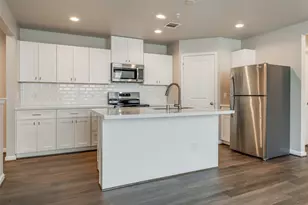 221 Pk Pl Cir, Waller, TX 77484 - Photo 10