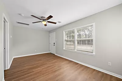 234 W 27th Street #2, Houston, TX 77008 - Photo 2