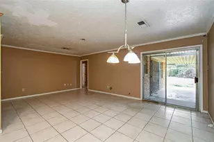 8428 Swiftwater Ln, Houston, TX 77075 - Photo 10