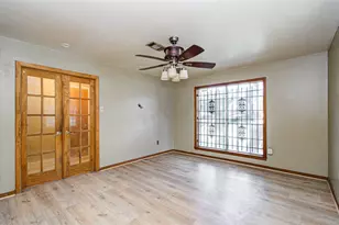 8428 Swiftwater Ln, Houston, TX 77075 - Photo 6