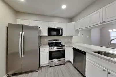 80 Laughing Brook Court, The Woodlands, TX 77380 - Photo 6