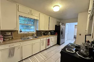 213 E Rhodes Ave, Lufkin, TX 75901 - Photo 8