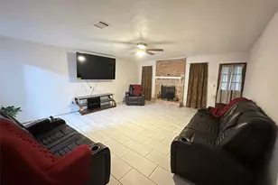 213 E Rhodes Ave, Lufkin, TX 75901 - Photo 6