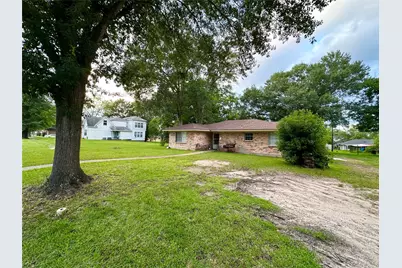 213 E Rhodes Avenue, Lufkin, TX 75901 - Photo 4