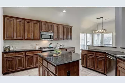 13301 Ravenlake Drive, Pearland, TX 77584 - Photo 6