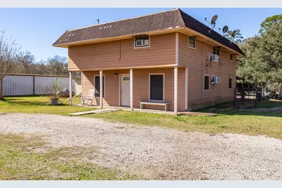 688 County Road 2097, Liberty, TX 77575 - Photo 4