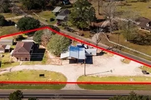 688 Co Rd 2097, Liberty, TX 77575 - Photo 1