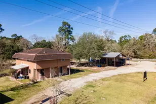688 Co Rd 2097, Liberty, TX 77575 - Photo 2