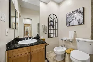 11711 Memorial Dr, Houston, TX 77024 - Photo 12