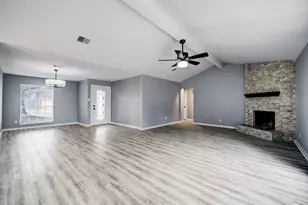 9907 Greencreek Dr, Houston, TX 77070 - Photo 10