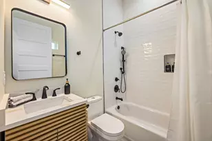 11207 Schwartz Dr, Galveston, TX 77554 - Photo 30