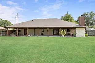 2522 10th St, Port Neches, TX 77651 - Photo 18