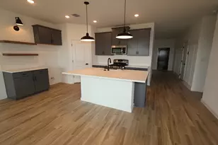 575 Day Sta Dr, Dayton, TX 77535 - Photo 2