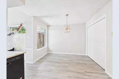 3243 S Greenpark Drive, Houston, TX 77082 - Photo 12