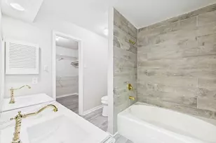 3243 S Greenpark Dr, Houston, TX 77082 - Photo 16