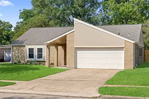 8031 Zimmermann Dr, Houston, TX 77088 - Photo 38