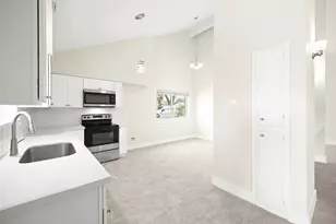 8031 Zimmermann Dr, Houston, TX 77088 - Photo 18