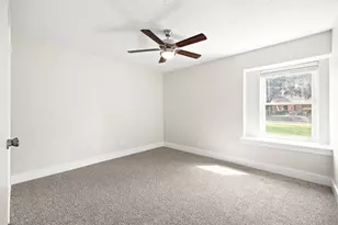 8031 Zimmermann Dr, Houston, TX 77088 - Photo 24
