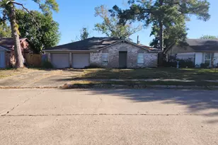 815 Centerwood Dr, Houston, TX 77013 - Photo 1