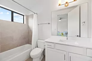 9611 Marlive Ln, Houston, TX 77025 - Photo 22