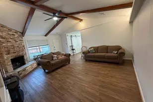 8211 Braes Meadow Dr, Houston, TX 77071 - Photo 2
