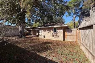 8211 Braes Meadow Dr, Houston, TX 77071 - Photo 32