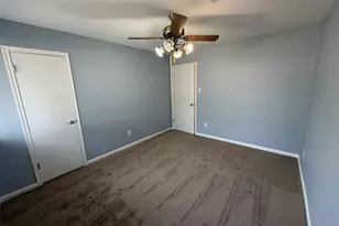 8211 Braes Meadow Dr, Houston, TX 77071 - Photo 16