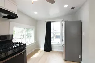 615 Pacific St, Houston, TX 77006 - Photo 6