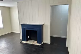 708 Lavaca St, Yoakum, TX 77995 - Photo 4